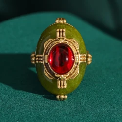 Vintage Olive Green Enamel Antique Gold Ring